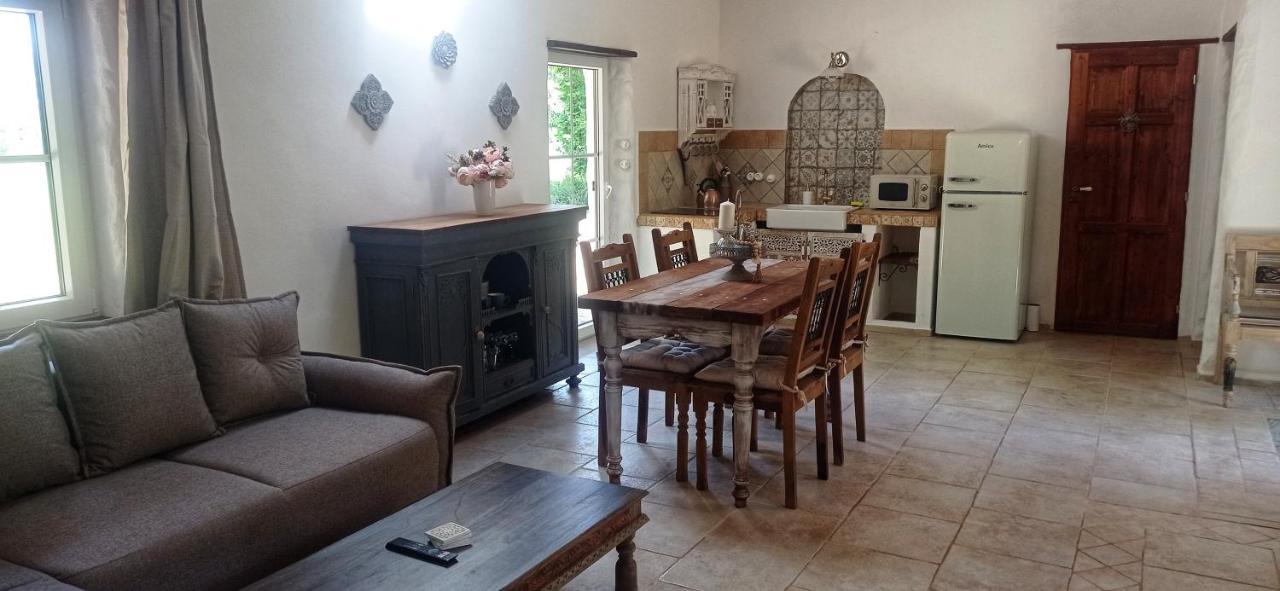 Bungalov Trapani Ruzova Luaran gambar